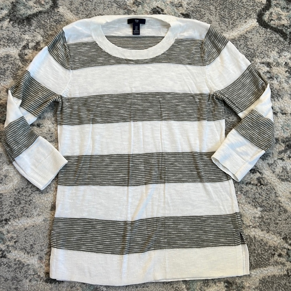 Gap Sweater